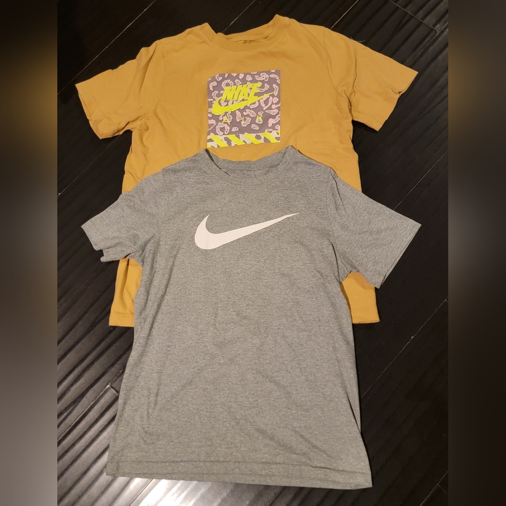 Nike Kids Gray and Mustard Short Sleeve Tees